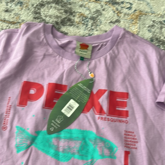 FARM Rio Lilac Peixe Fish Graphic T-Shirt - Picture 10 of 11